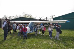 14180403043920140412-052-