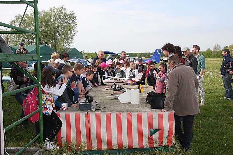 14180403044320140412-024-