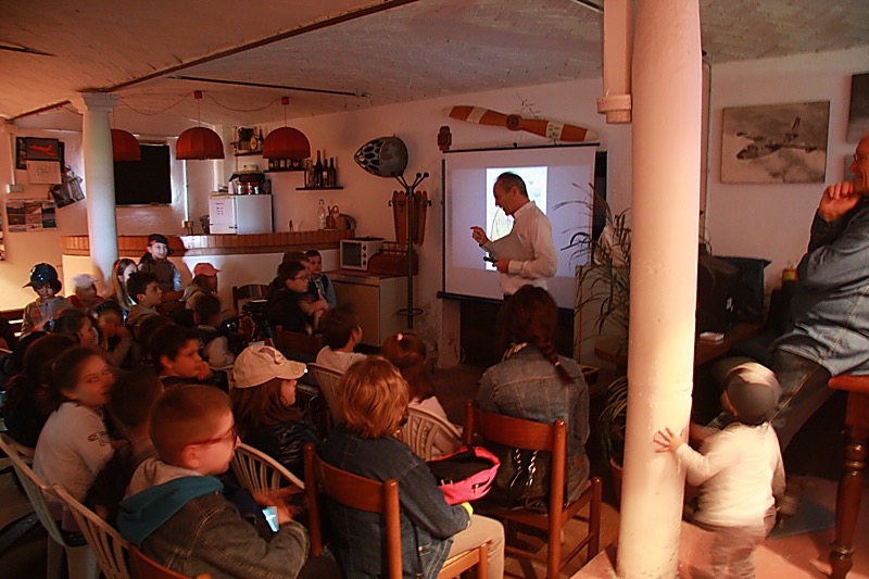 14180403045520140412-007-